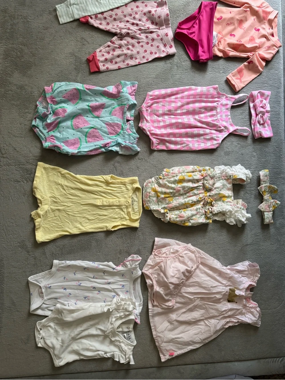 Babygirl clothing bundle sizes 3-6 months